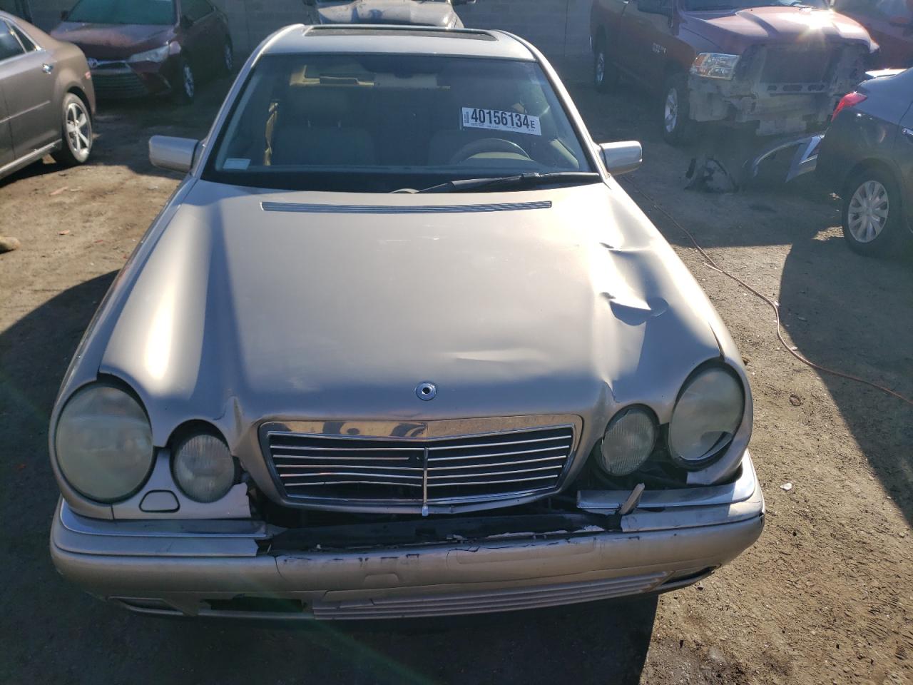 Photo 4 VIN: WDBJF82HXXX022544 - MERCEDES-BENZ E-KLASSE 