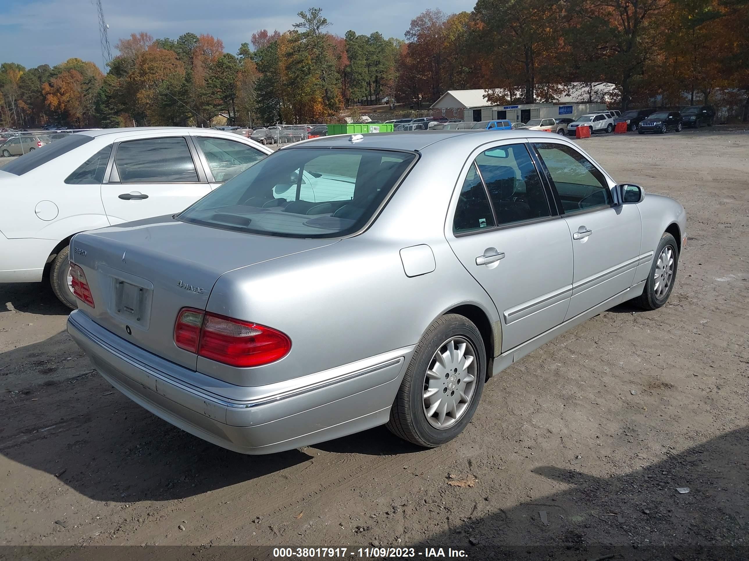 Photo 3 VIN: WDBJF82J12X067898 - MERCEDES-BENZ E-KLASSE 