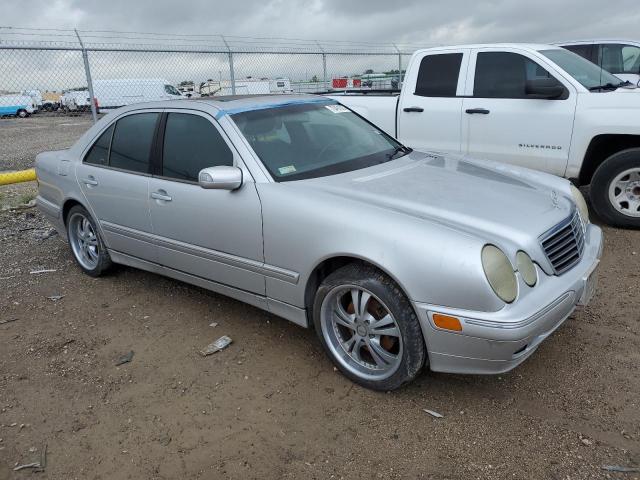 Photo 3 VIN: WDBJF82J4YX043264 - MERCEDES-BENZ E 320 4MAT 