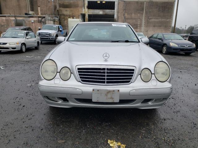 Photo 8 VIN: WDBJF82J61X051971 - MERCEDES-BENZ E-CLASS 