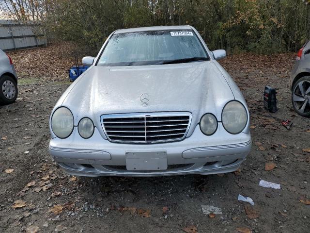 Photo 4 VIN: WDBJF82J7YX030072 - MERCEDES-BENZ E 320 4MAT 