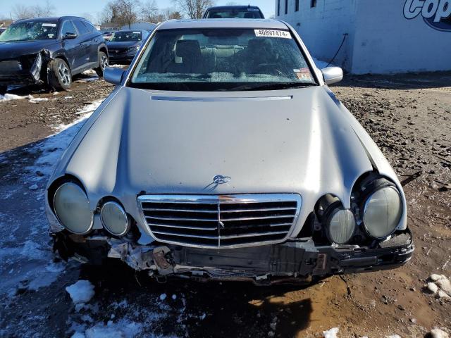 Photo 4 VIN: WDBJF83J32X073460 - MERCEDES-BENZ E-CLASS 