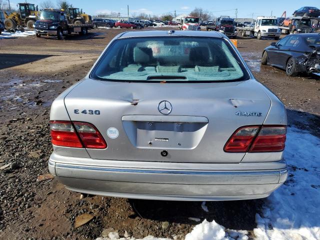 Photo 5 VIN: WDBJF83J32X073460 - MERCEDES-BENZ E-CLASS 