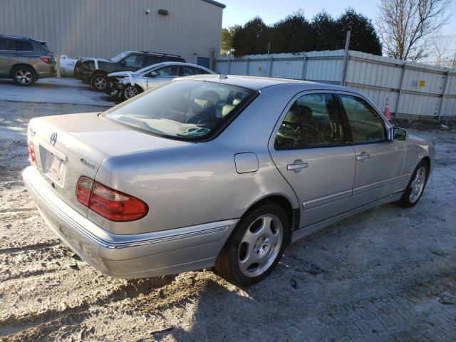 Photo 2 VIN: WDBJF83J61X043724 - MERCEDES-BENZ E-CLASS 