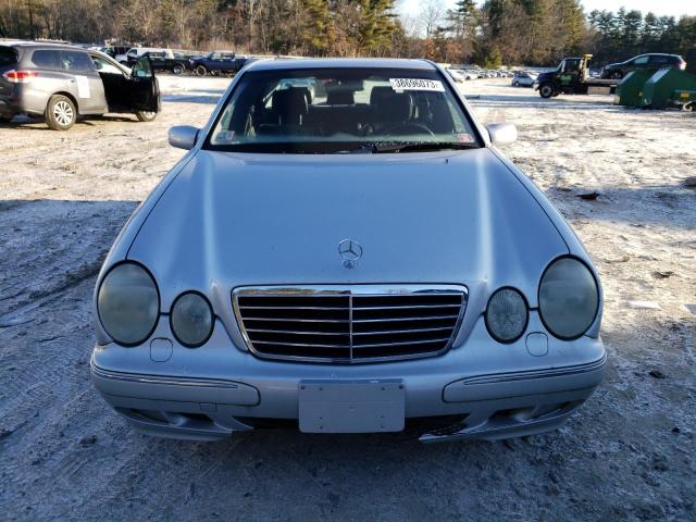 Photo 4 VIN: WDBJF83J61X043724 - MERCEDES-BENZ E-CLASS 