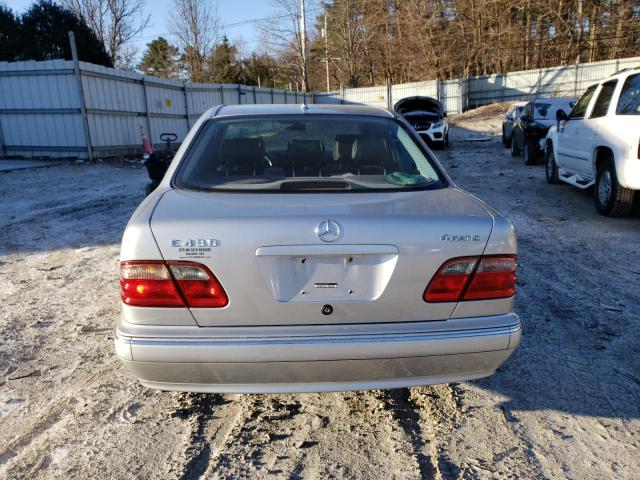 Photo 5 VIN: WDBJF83J61X043724 - MERCEDES-BENZ E-CLASS 