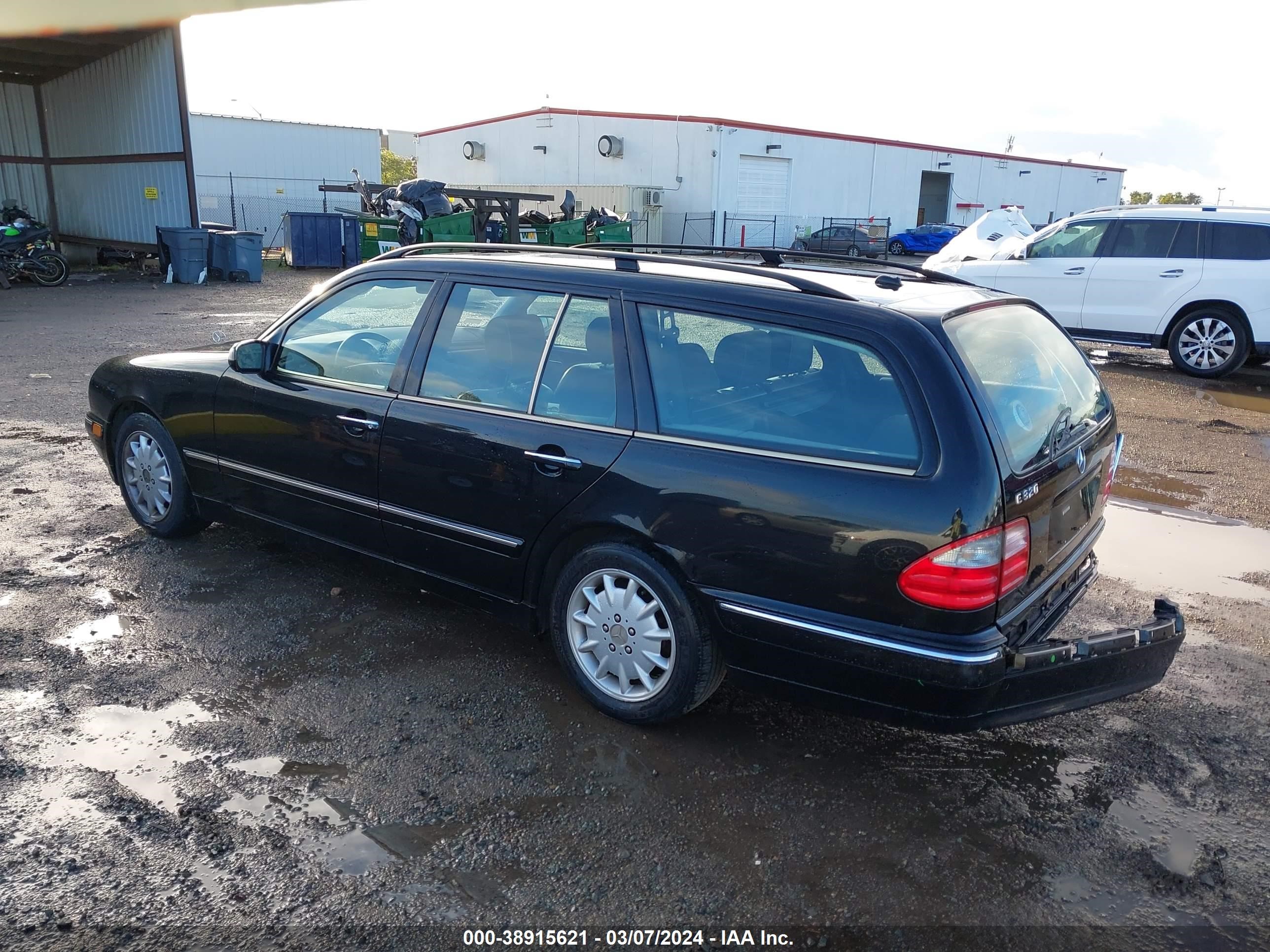 Photo 2 VIN: WDBJH65J01B203928 - MERCEDES-BENZ NULL 