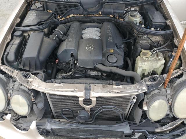 Photo 10 VIN: WDBJH65J2YB110967 - MERCEDES-BENZ E 320 