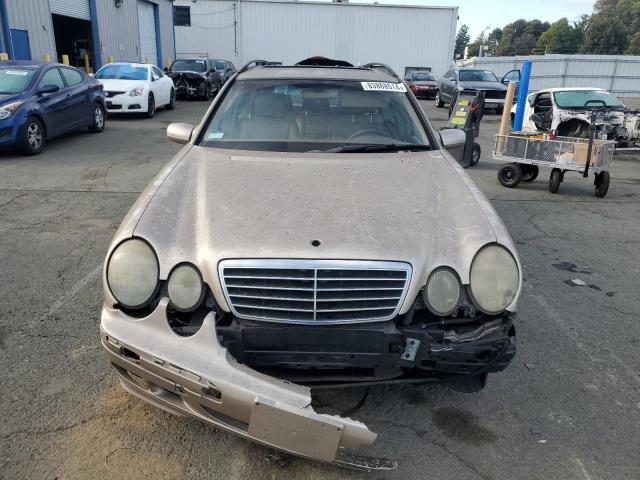 Photo 4 VIN: WDBJH65J2YB110967 - MERCEDES-BENZ E 320 