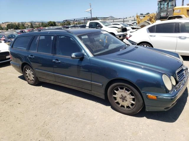 Photo 3 VIN: WDBJH65J2YB161191 - MERCEDES-BENZ E 320 