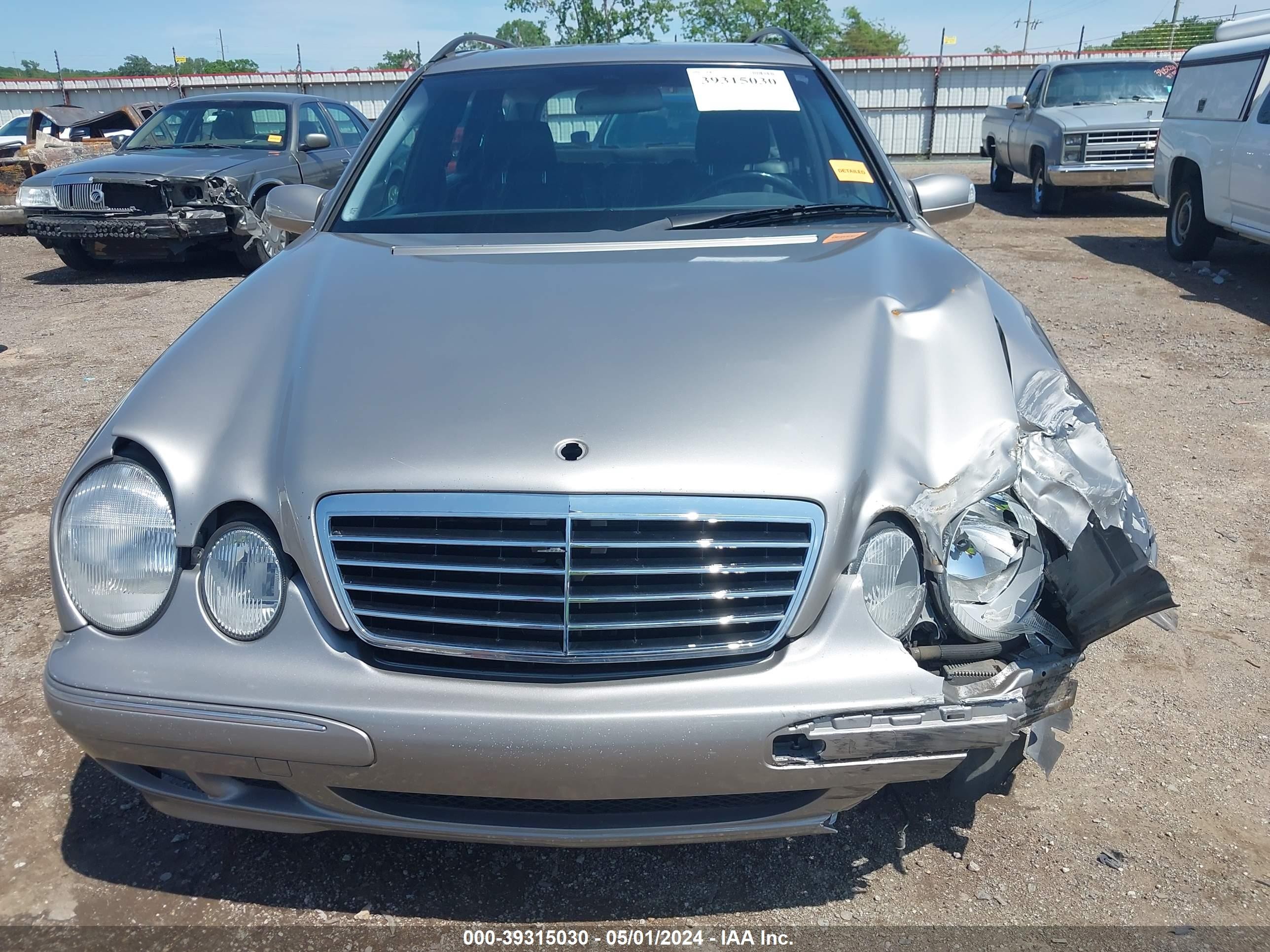 Photo 12 VIN: WDBJH65J63X089150 - MERCEDES-BENZ NULL 