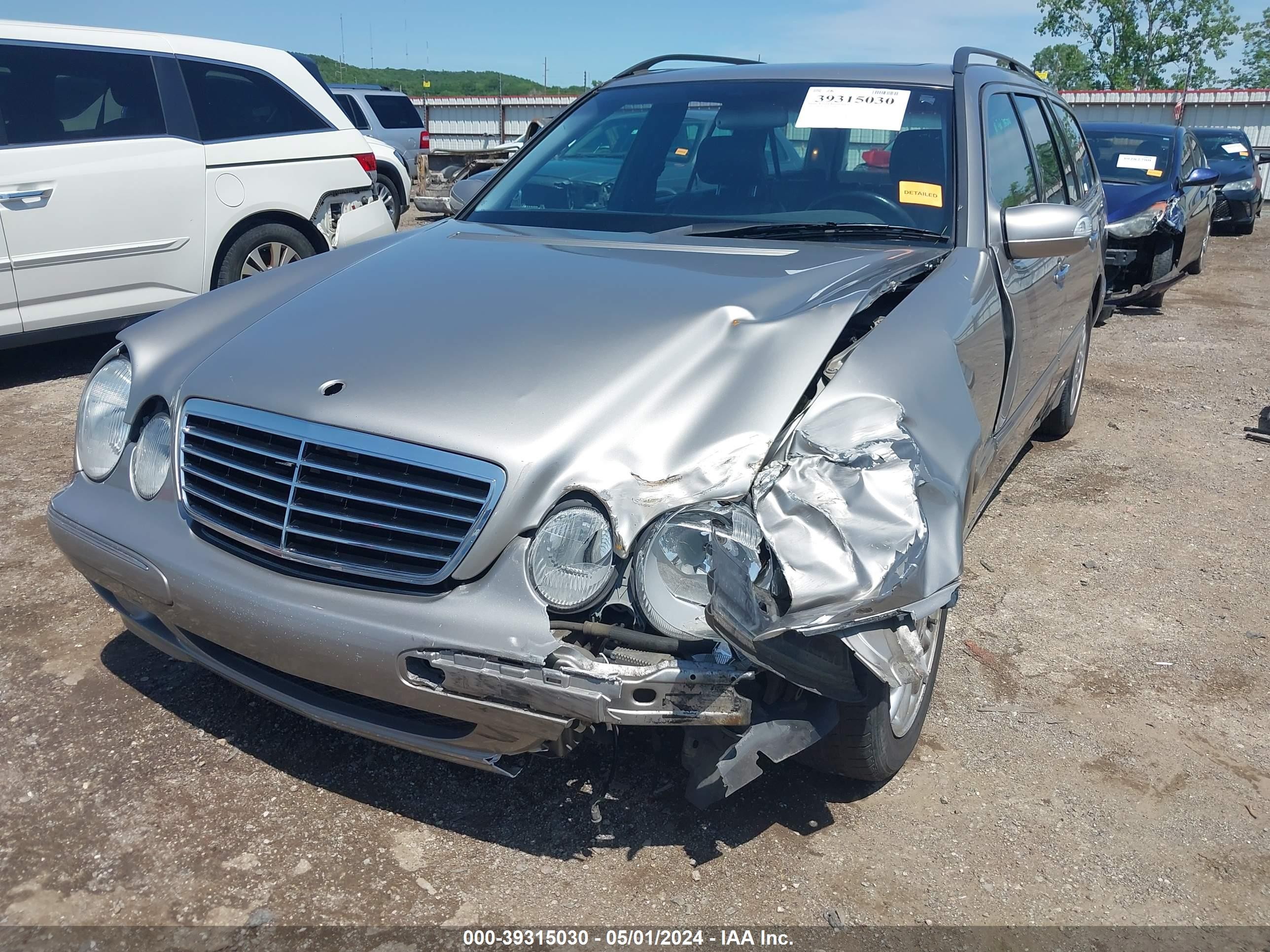 Photo 5 VIN: WDBJH65J63X089150 - MERCEDES-BENZ NULL 