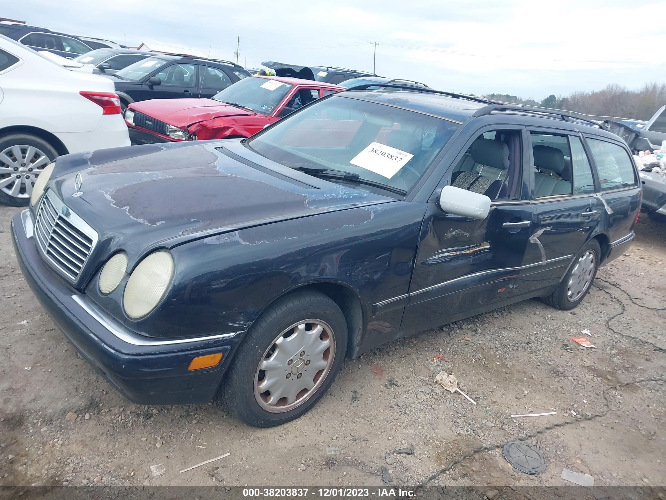 Photo 1 VIN: WDBJH82F2WX003025 - MERCEDES-BENZ E-KLASSE 