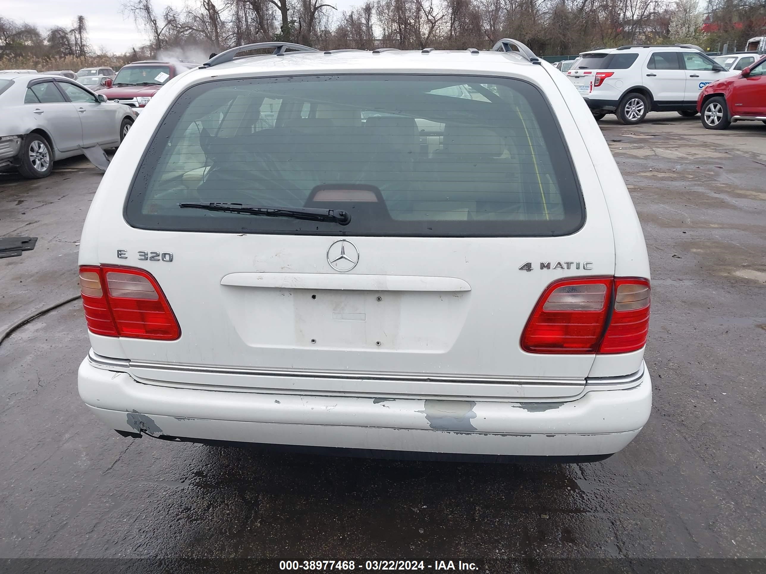 Photo 15 VIN: WDBJH82F4XX018675 - MERCEDES-BENZ NULL 