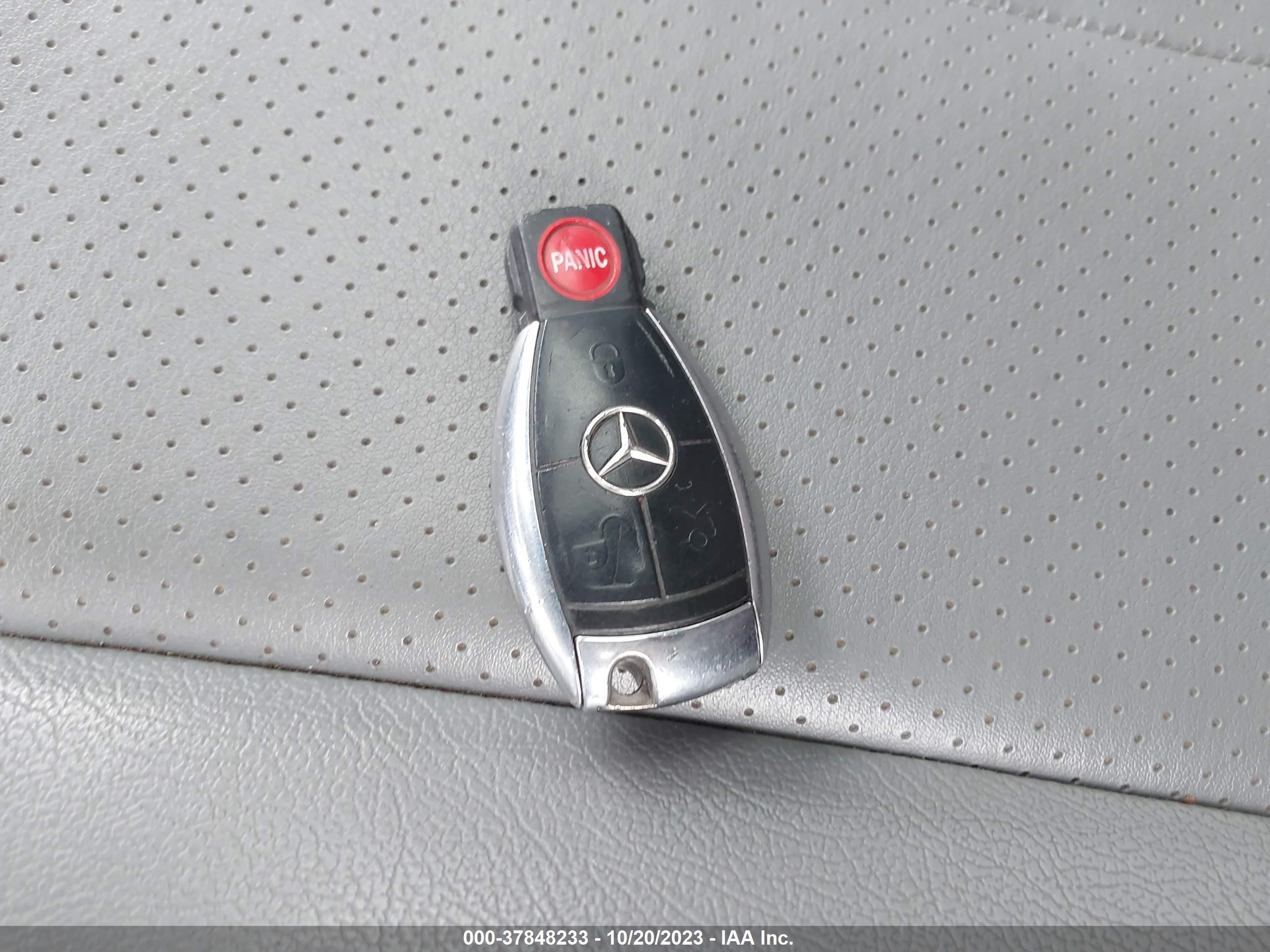 Photo 10 VIN: WDBJH82J33X089249 - MERCEDES-BENZ E-KLASSE 