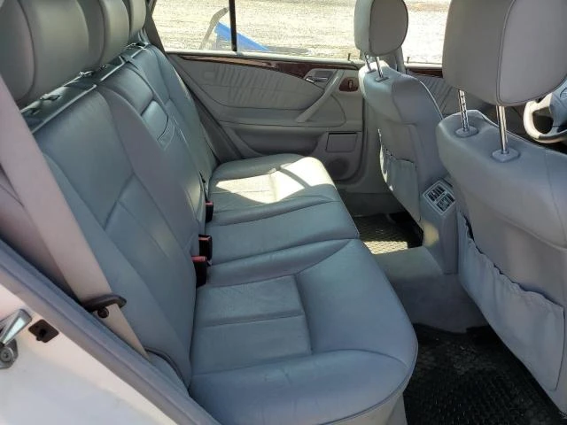 Photo 9 VIN: WDBJH82JXYX033980 - MERCEDES-BENZ E 320 4MAT 