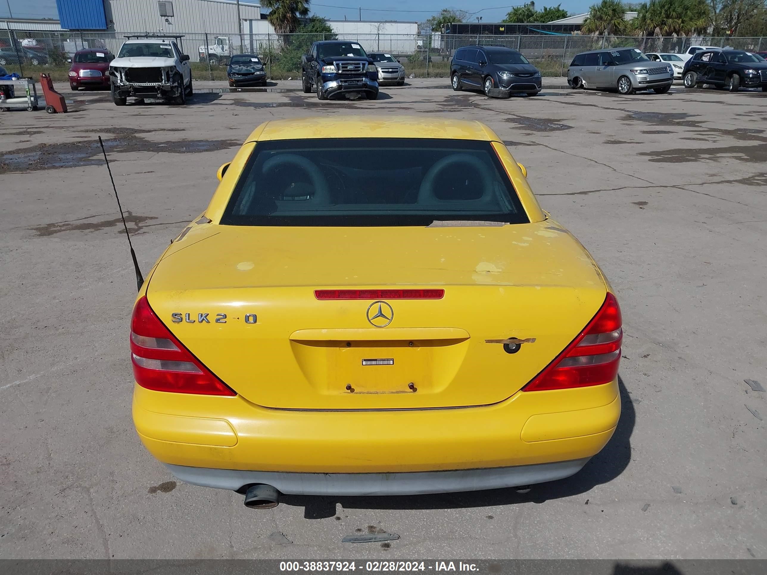 Photo 7 VIN: WDBKK47F0WF068209 - MERCEDES-BENZ SLK-KLASSE 