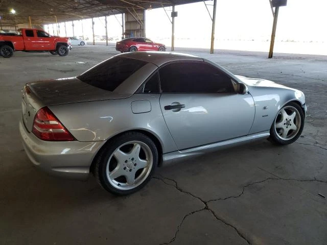 Photo 2 VIN: WDBKK47F0XF122609 - MERCEDES-BENZ SLK 230 KO 