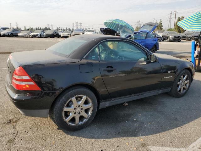 Photo 2 VIN: WDBKK47F2WF016080 - MERCEDES-BENZ SLK-CLASS 