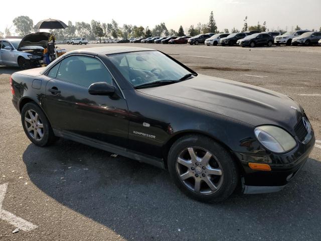 Photo 3 VIN: WDBKK47F2WF016080 - MERCEDES-BENZ SLK-CLASS 