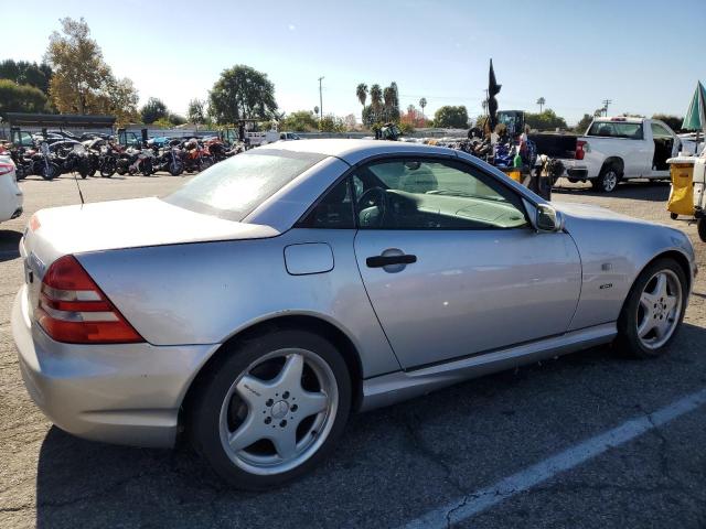 Photo 2 VIN: WDBKK47F2XF133532 - MERCEDES-BENZ SLK-CLASS 