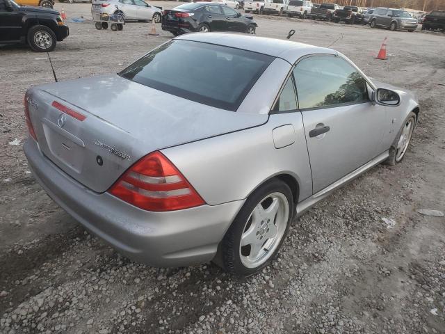 Photo 2 VIN: WDBKK47F4XF121477 - MERCEDES-BENZ SLK-CLASS 