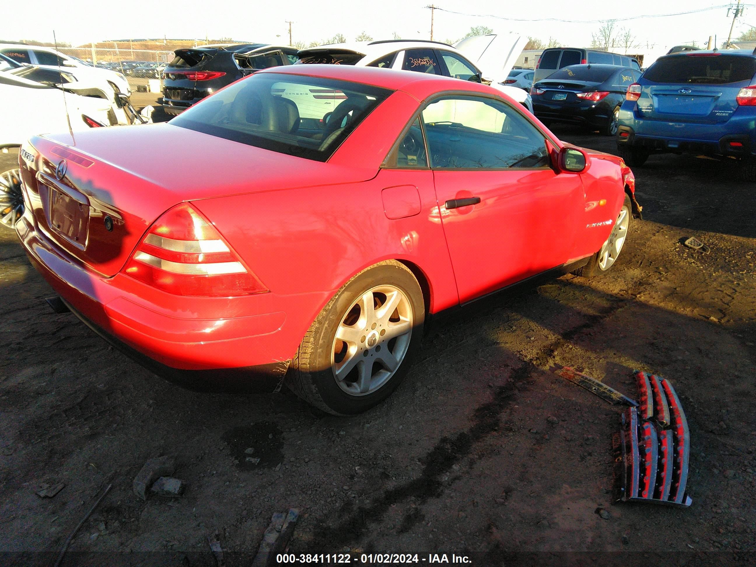 Photo 3 VIN: WDBKK47F7YF154071 - MERCEDES-BENZ SLK-KLASSE 