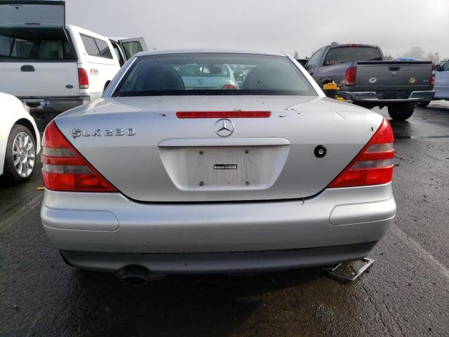 Photo 5 VIN: WDBKK47FXWF024122 - MERCEDES-BENZ SLK-CLASS 