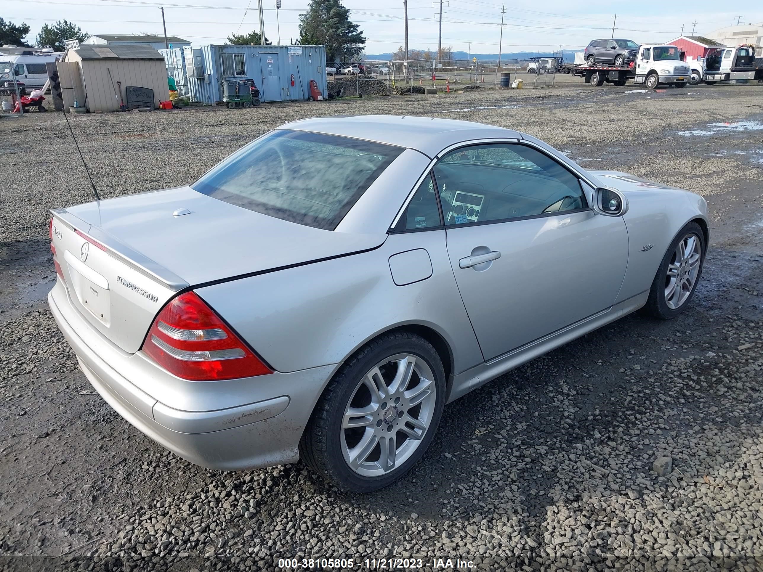 Photo 3 VIN: WDBKK49F94F296204 - MERCEDES-BENZ SLK-KLASSE 