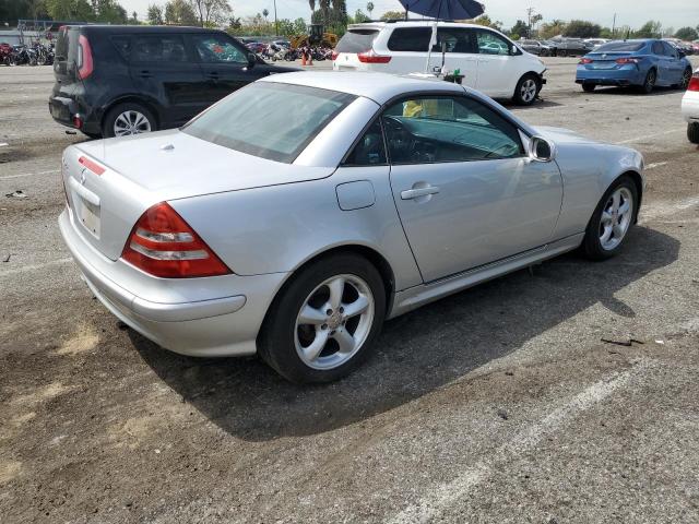 Photo 2 VIN: WDBKK65F42F260810 - MERCEDES-BENZ SLK-CLASS 