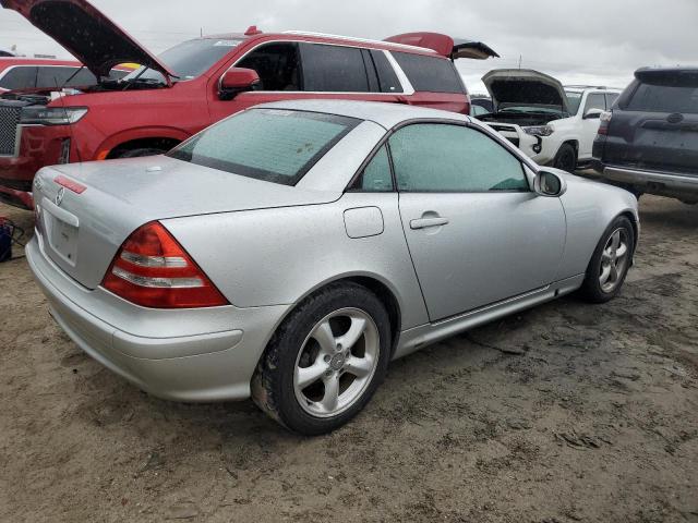 Photo 2 VIN: WDBKK65F71F215150 - MERCEDES-BENZ SLK 320 