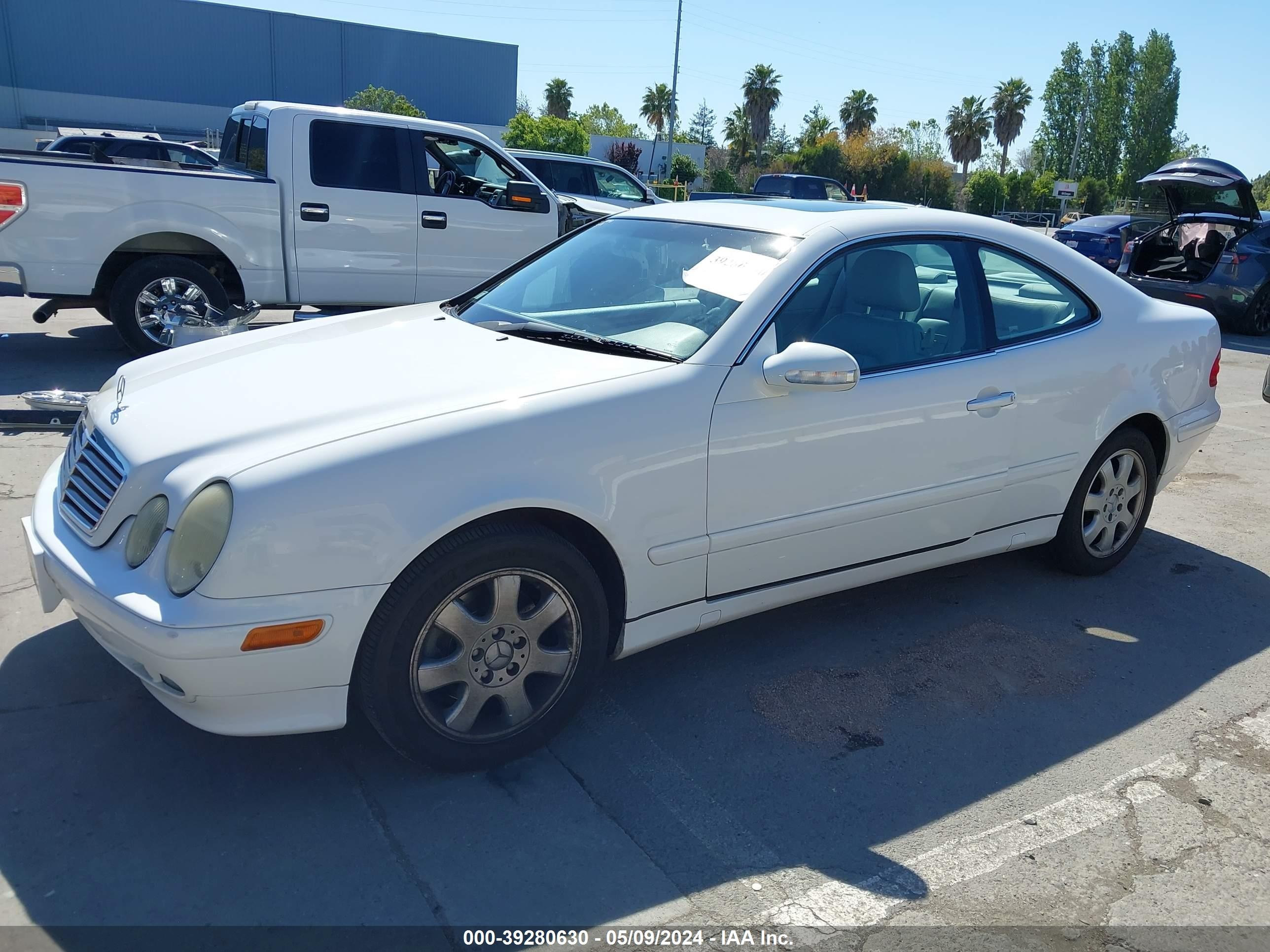 Photo 1 VIN: WDBLJ65G01F187398 - MERCEDES-BENZ CLK-KLASSE 