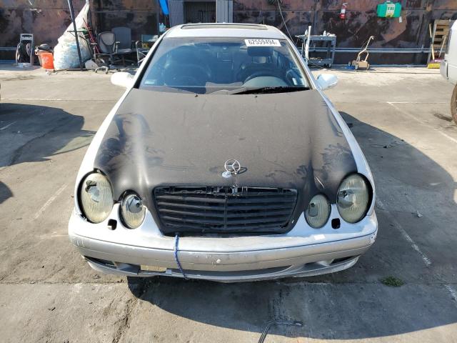 Photo 4 VIN: WDBLJ65G12T126256 - MERCEDES-BENZ CLK-CLASS 