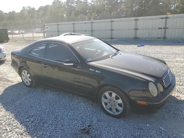 Photo 3 VIN: WDBLJ65G2YF135524 - MERCEDES-BENZ CLK 320 