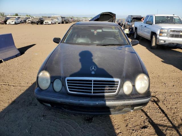 Photo 4 VIN: WDBLJ65G5XF097107 - MERCEDES-BENZ CLK 320 