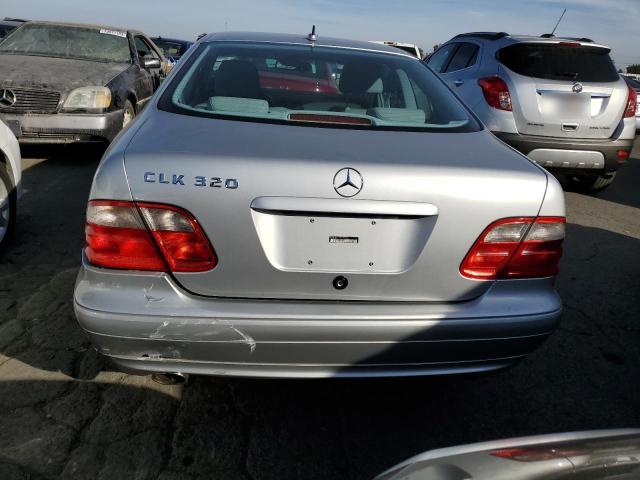 Photo 5 VIN: WDBLJ65G72F197945 - MERCEDES-BENZ CLK-CLASS 