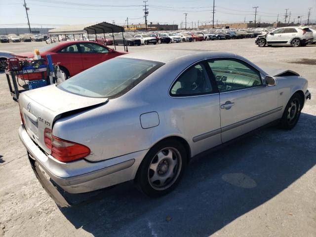 Photo 2 VIN: WDBLJ65G9XF065356 - MERCEDES-BENZ CLK 320 