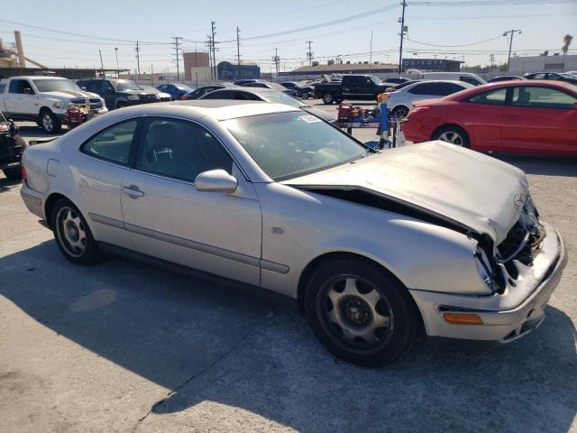 Photo 3 VIN: WDBLJ65G9XF065356 - MERCEDES-BENZ CLK 320 