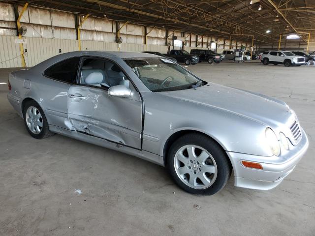 Photo 3 VIN: WDBLJ65GX2T125445 - MERCEDES-BENZ CLK-CLASS 