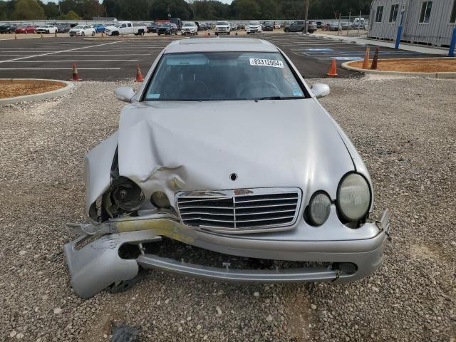 Photo 4 VIN: WDBLJ70G4YF137126 - MERCEDES-BENZ CLK 430 