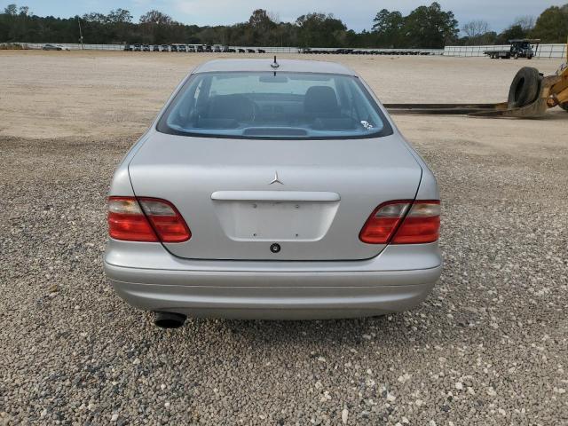 Photo 5 VIN: WDBLJ70G4YF137126 - MERCEDES-BENZ CLK 430 