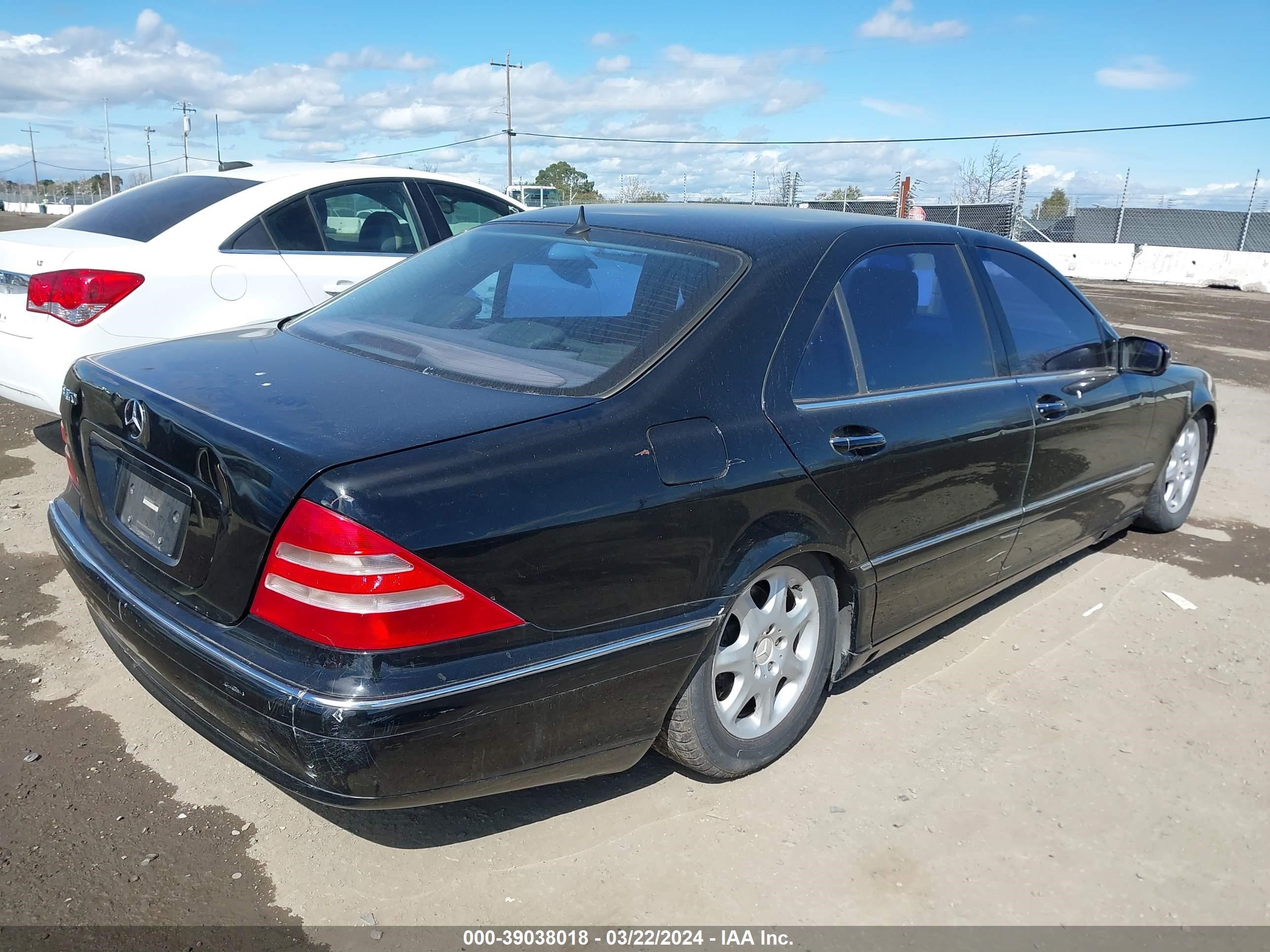 Photo 3 VIN: WDBLJ70GXYF090233 - MERCEDES-BENZ NULL 