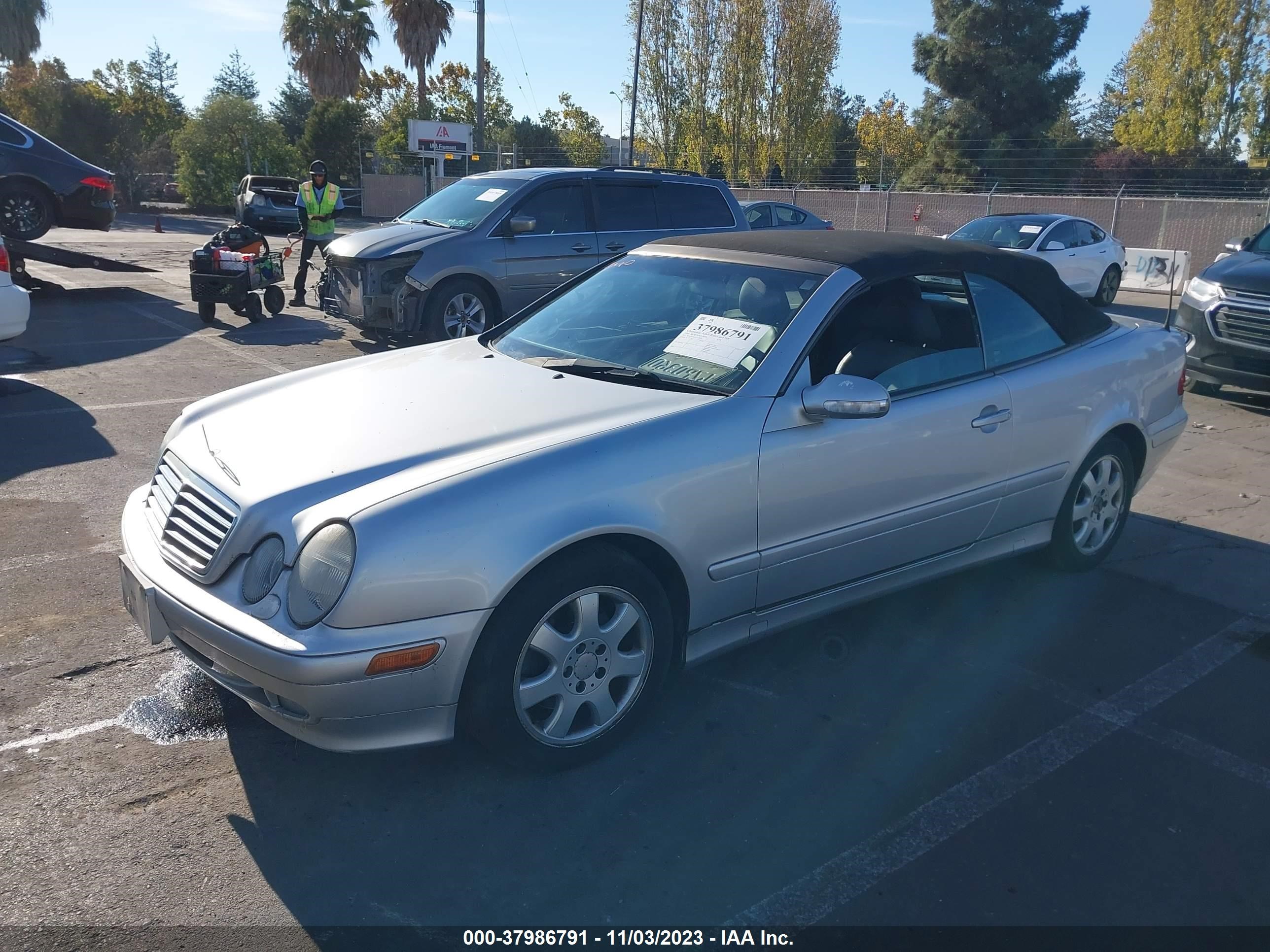 Photo 1 VIN: WDBLK65G53T130194 - MERCEDES-BENZ CLK-KLASSE 