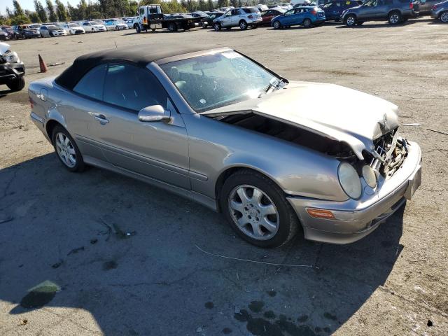 Photo 3 VIN: WDBLK65G63T138563 - MERCEDES-BENZ CLK-CLASS 