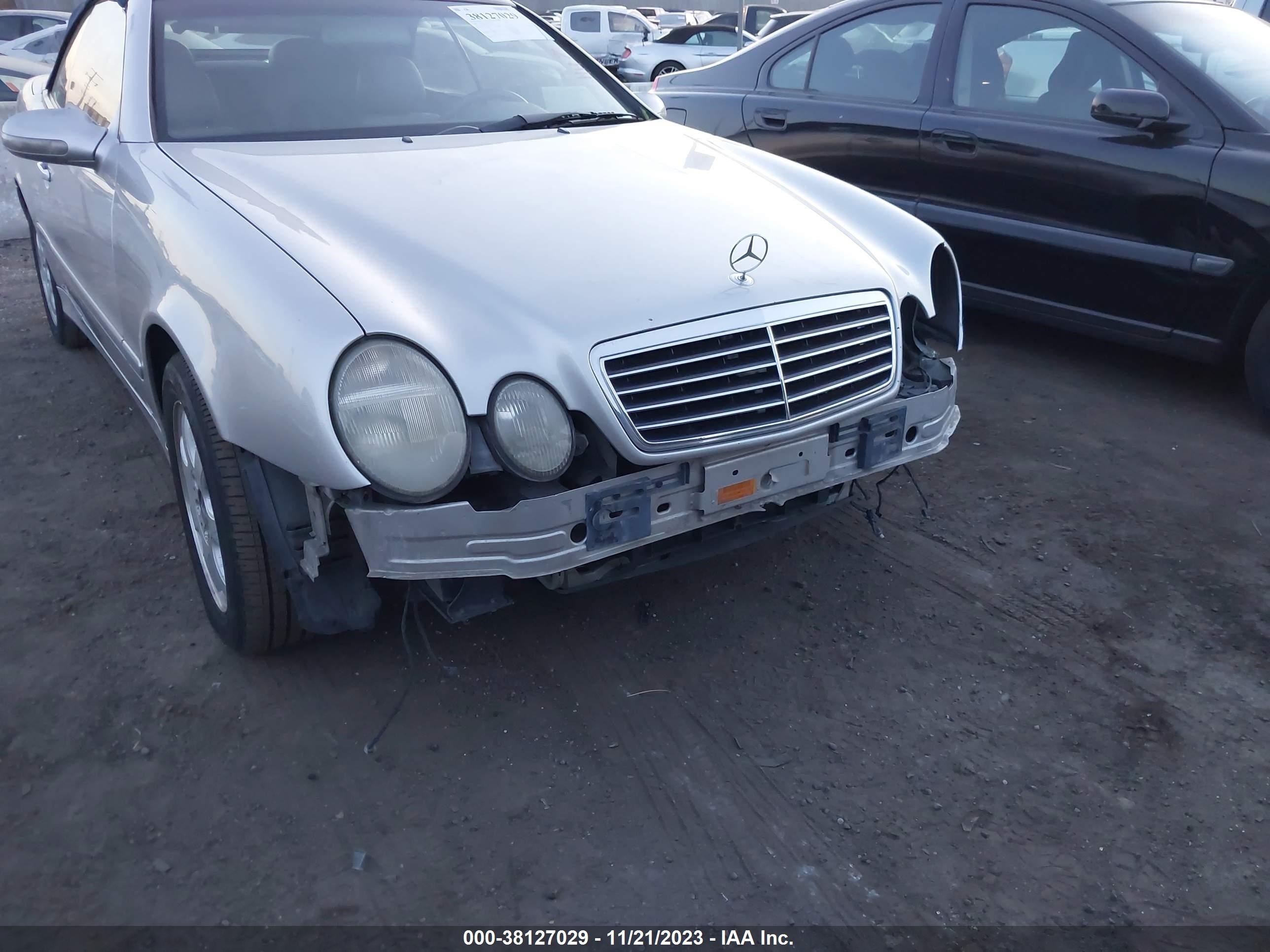 Photo 5 VIN: WDBLK65G7YT038608 - MERCEDES-BENZ CLK-KLASSE 