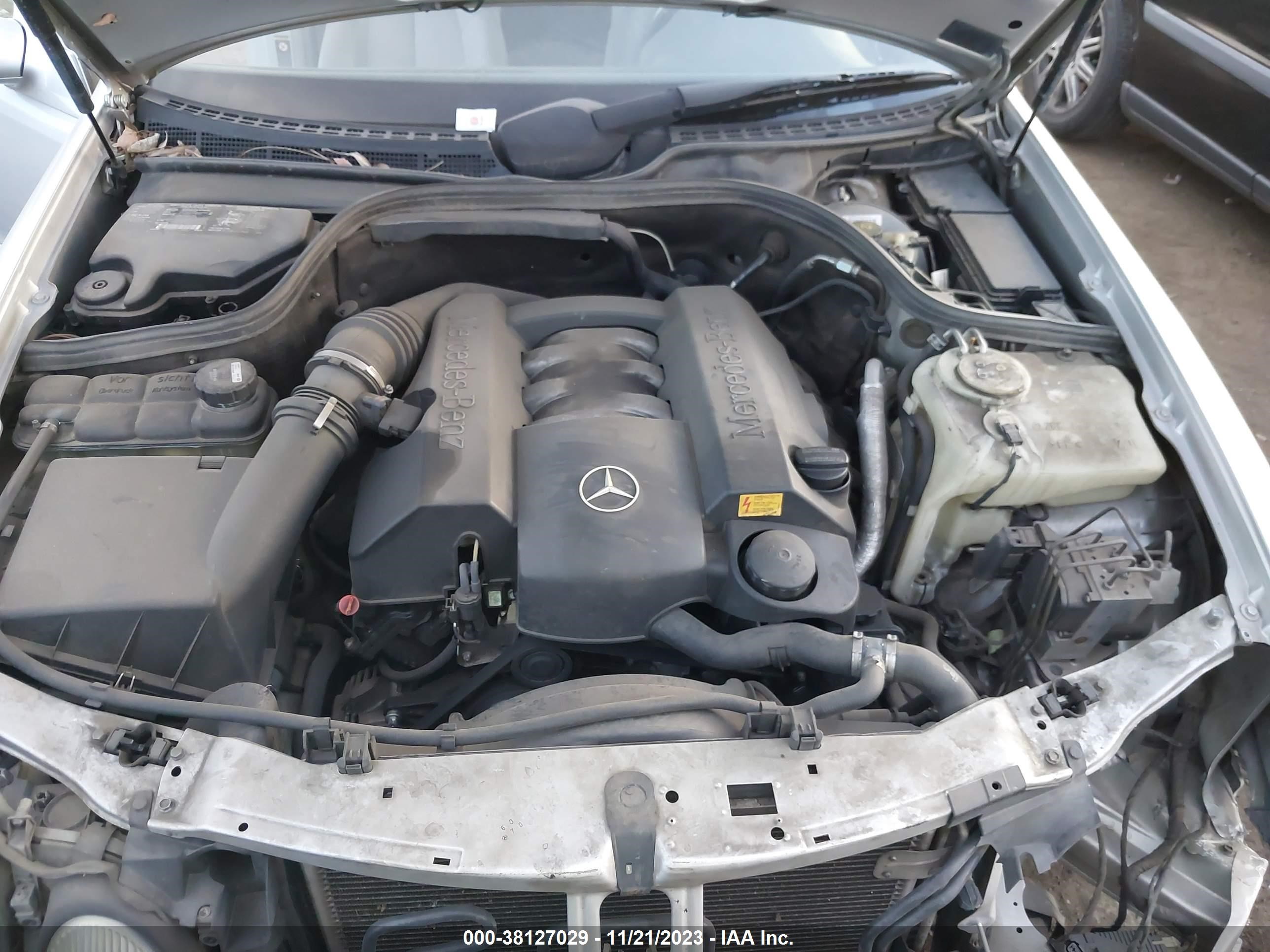 Photo 9 VIN: WDBLK65G7YT038608 - MERCEDES-BENZ CLK-KLASSE 