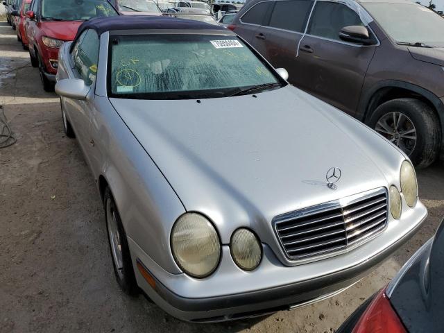 Photo 4 VIN: WDBLK65G9XT014132 - MERCEDES-BENZ CLK 320 