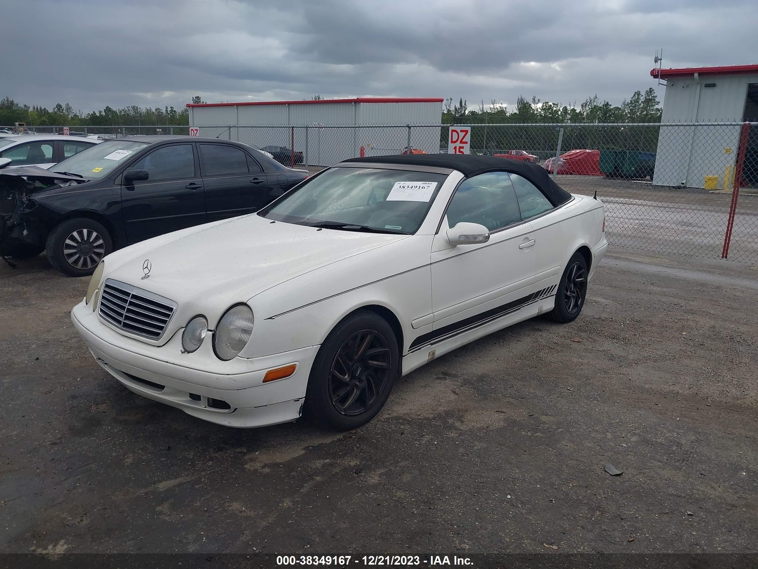 Photo 1 VIN: WDBLK65GX3T138033 - MERCEDES-BENZ CLK-KLASSE 