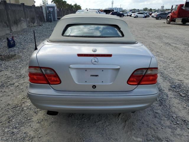 Photo 5 VIN: WDBLK70G0YT029410 - MERCEDES-BENZ CLK-CLASS 