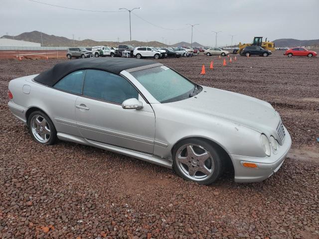 Photo 3 VIN: WDBLK70G81T083981 - MERCEDES-BENZ CLK-CLASS 